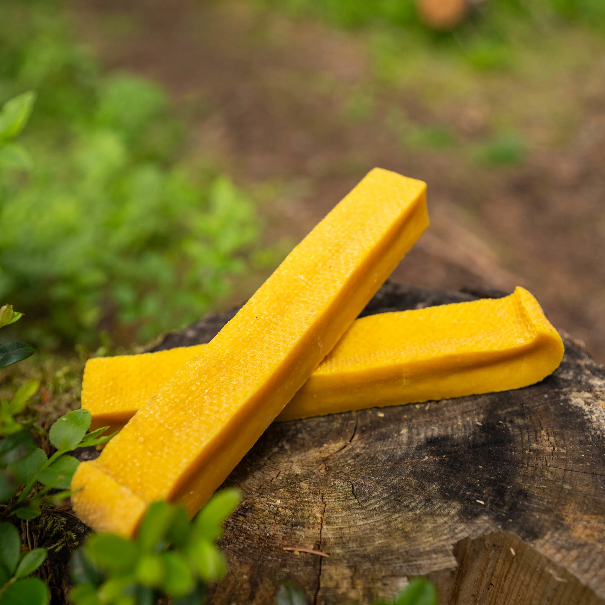 Cheese stick with turmeric, chewing with a neutral smell for a long time - image 2 of 3