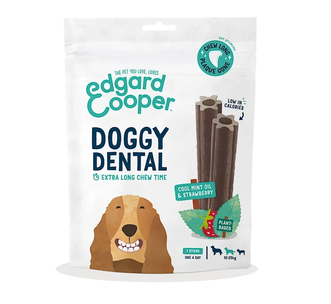 Teeth cleansing and breath-freshening chewing treat for dogs - Mint and strawberry Medium - image 1 of 2